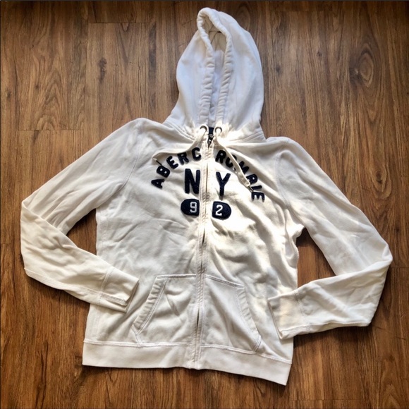 Abercrombie & Fitch Sweaters - Abercrombie white zipper hoodie